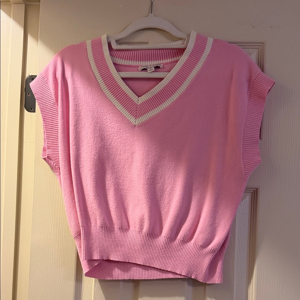 Pink V-Neck Sleeveless Sweater Vest